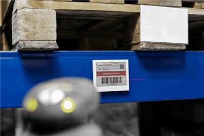 Jak elektrōniczne etykety na rygałach poprawiajōm wydajność magazynōw